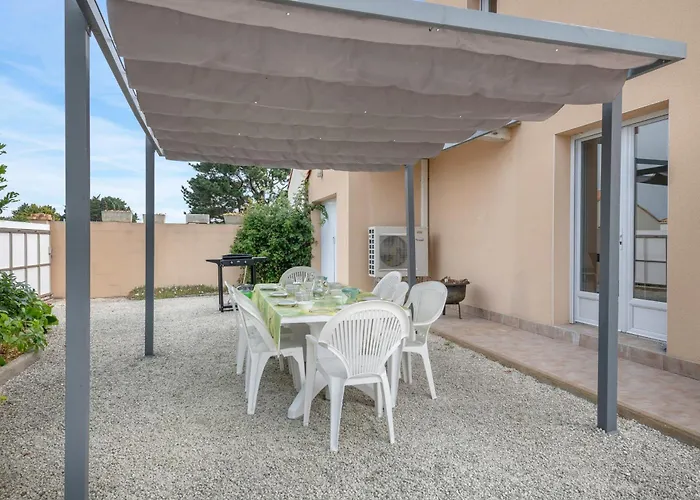 Maison 10p Au Calme 200m