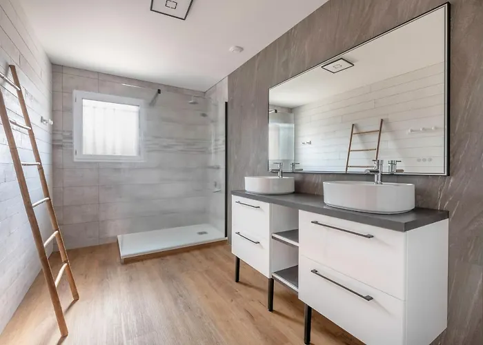 Vakantiehuis 200m Mer, Maison 6 Adultes 4 Enfants La Plaine-sur-Mer